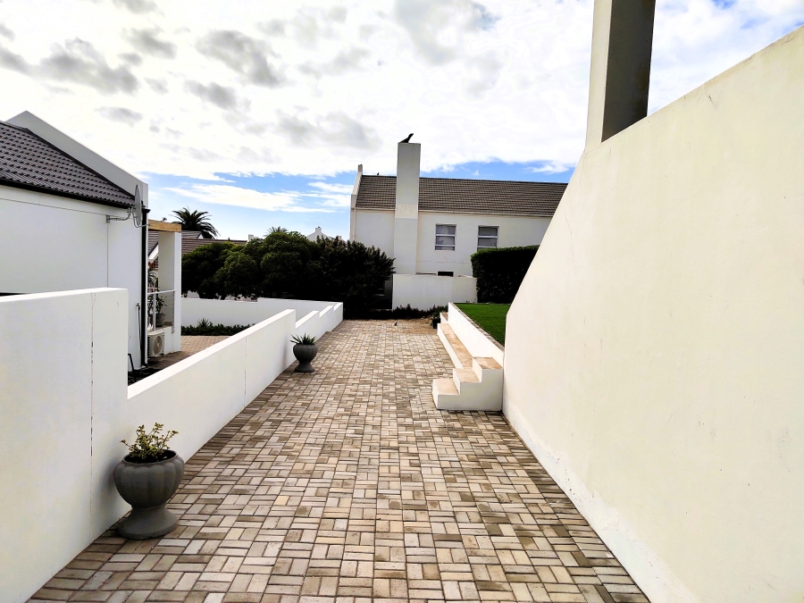 To Let 3 Bedroom Property for Rent in Shelley Point Western Cape